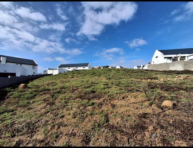 LAND FOR SALE IN DA GAMA BAY